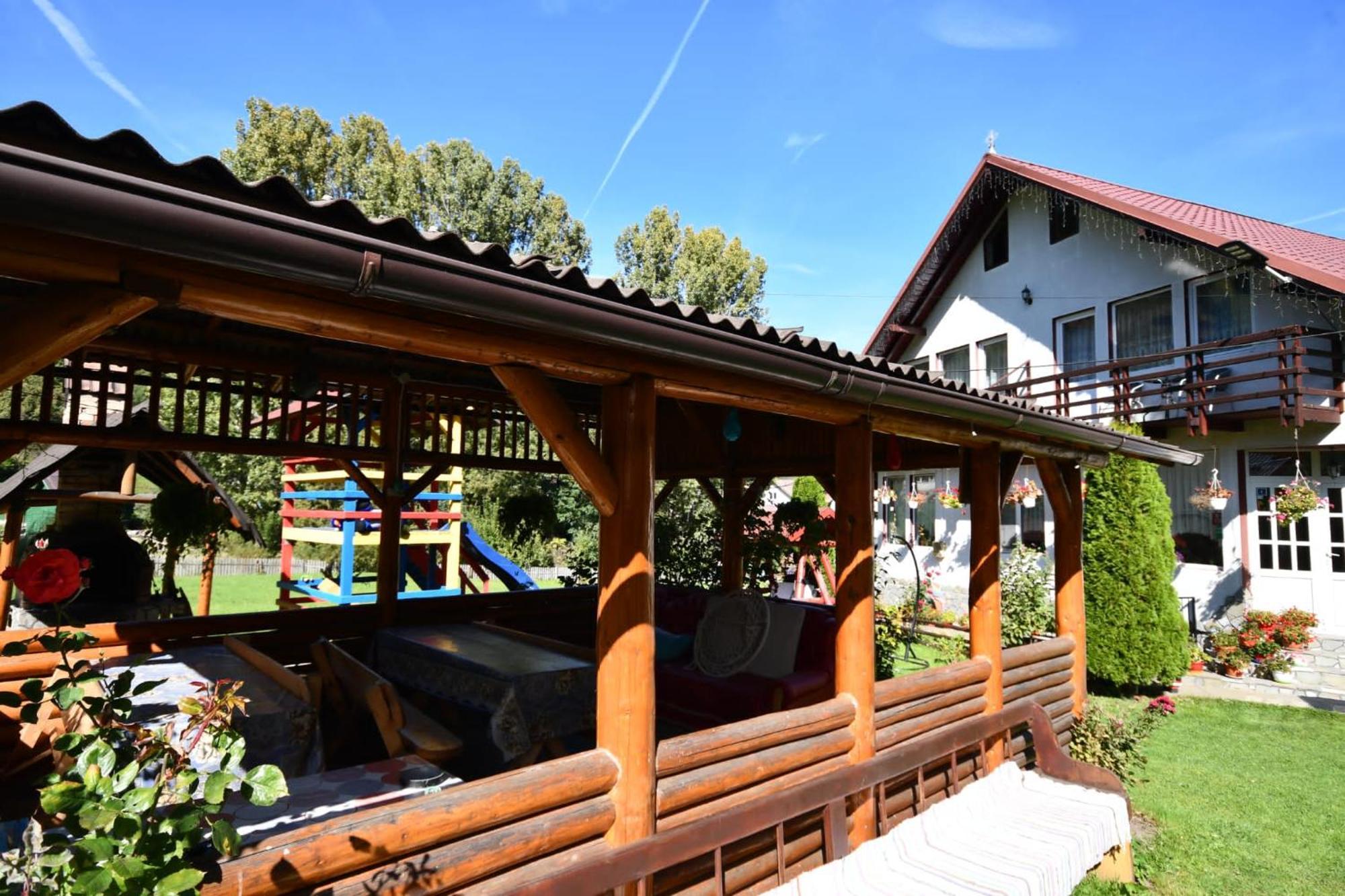 Отель Casa Stefanut Моечиу-де-Сус Экстерьер фото