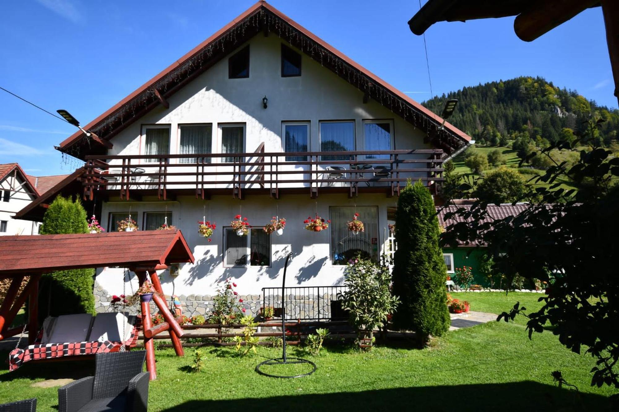 Отель Casa Stefanut Моечиу-де-Сус Экстерьер фото